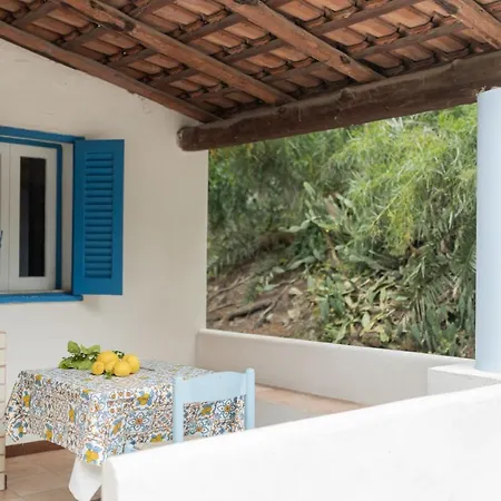 Eolie Village Lejlighed *